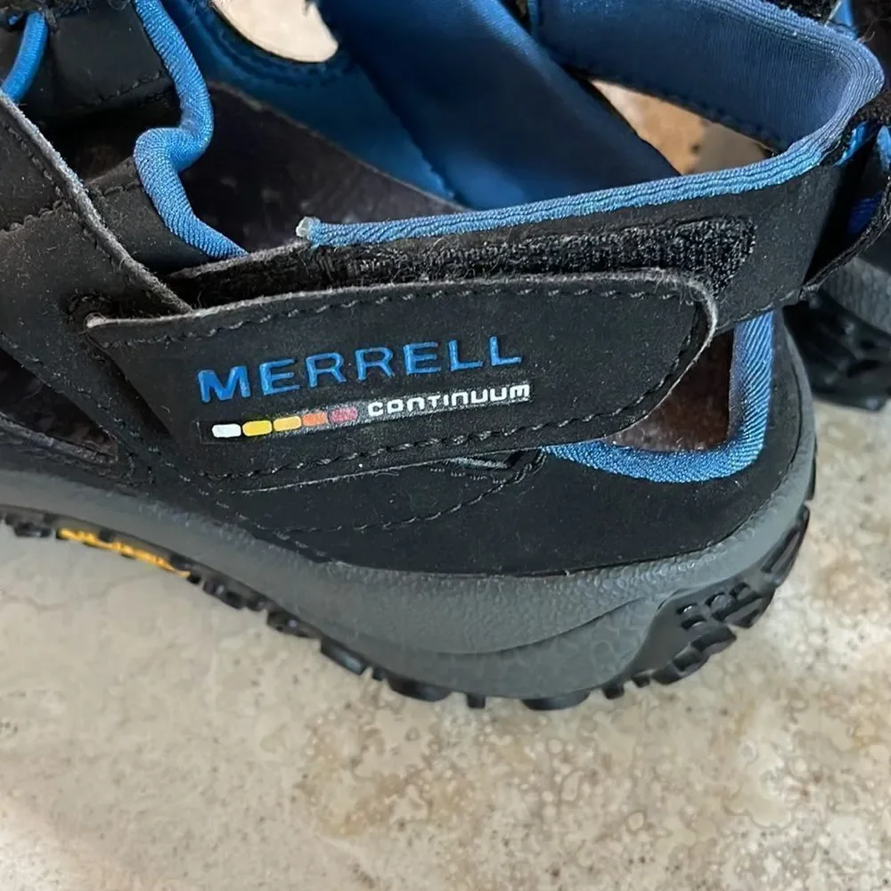 Merrell black/blue vibrant lug sole velcro strap sandals. Youth size 3.5